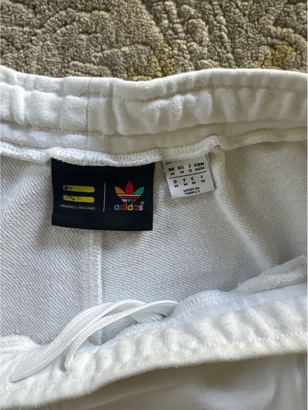 Adidas Pharrell Williams Hu sweat shorts M - Picture 3 of 5